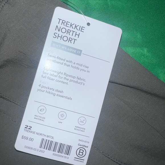 NWT Athleta Dark Green Trekkie North Shorts size 22 - Picture 8 of 9